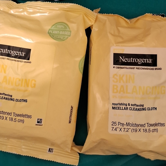 Neutrogena & Almay Makeup Remover - Picture 2 of 2
